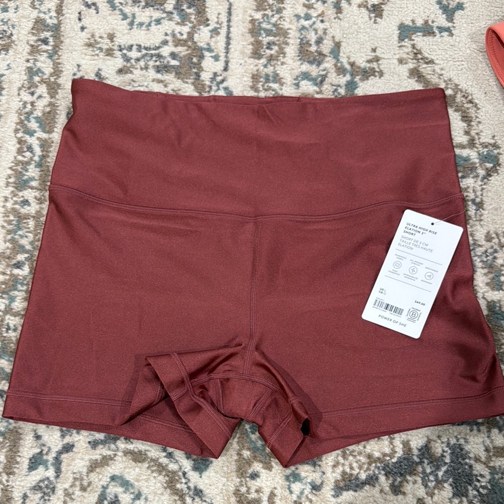Athleta High Rise Elation 3” shorts